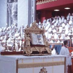 Leone XIV: più formazione liturgica per tutti aderendo ai testi approvati