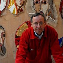 Luis Badilla. “Cosa fare con i mosaici di Rupnik?”