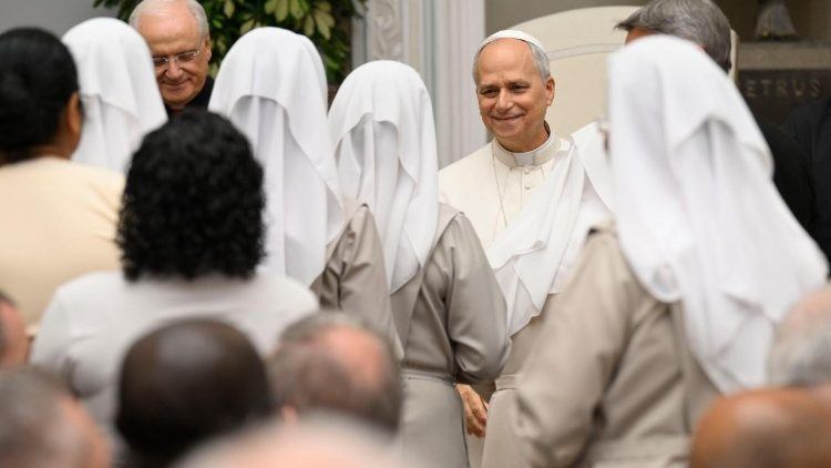 papa e religiosi e religiose