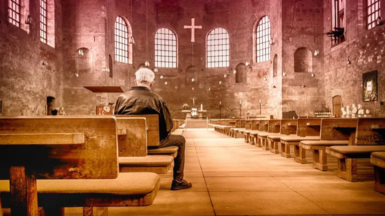 Chiesa poverta essenzialita