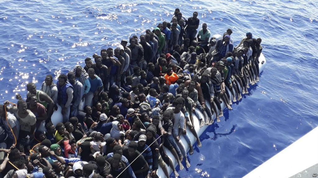 migranti barcone
