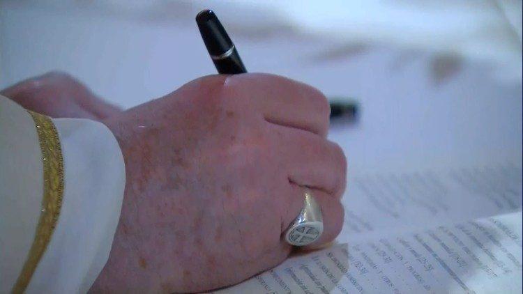 Firma Fratelli tutti Assisi