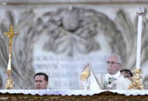 Papa alla celebrazione del Corpus Domini