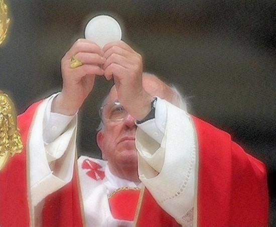 papa Francesco Eucarestia