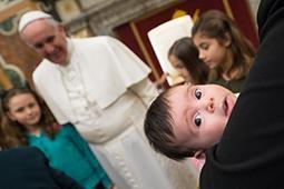 papa Francesco e bimbo