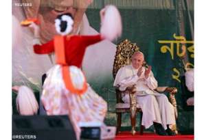 Papa incontra giovani Bangladesh