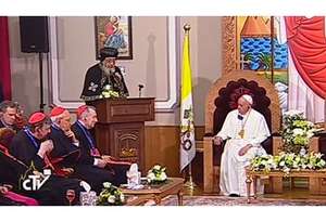 Il Papa durante lincontro con Tawadros