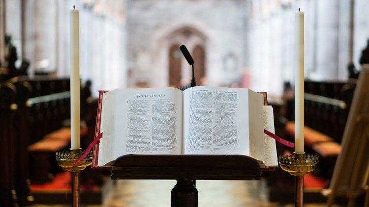 Roche le responsabilità dei vescovi nelle traduzioni dei testi liturgici latini