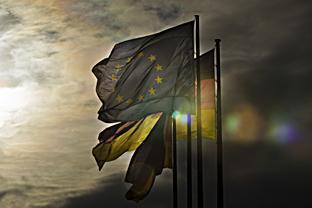 bandiera-europa-scura